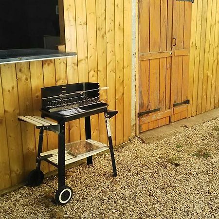 Jolie Maison De Potier Deux Rivieres Bagian luar foto